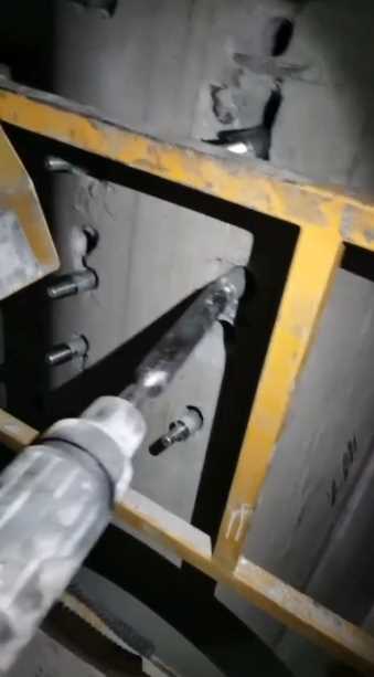 洛阳老城区锚栓加固